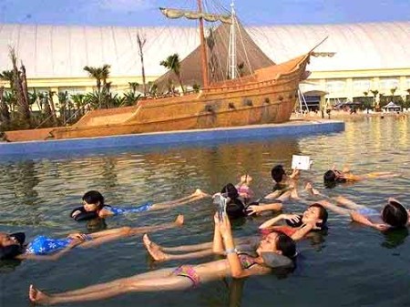 室外漂浮.jpg